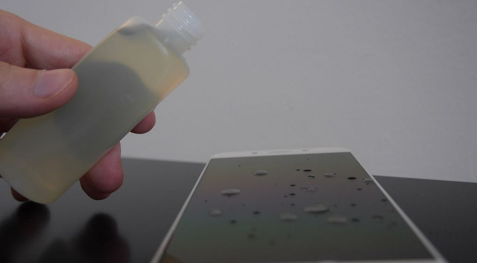 Как защитить дисплей смартфона с помощью жидкого стекла