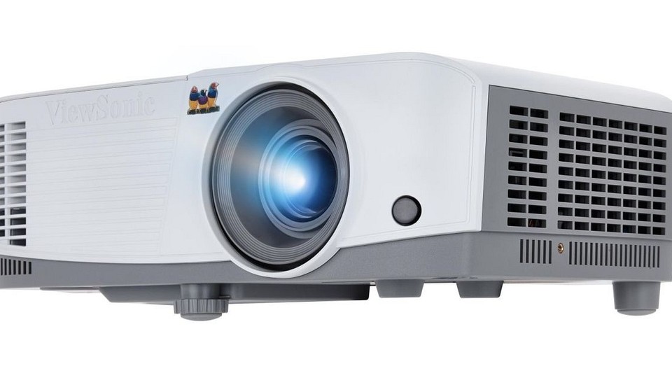 Пойдем в кино: 5 недорогих проекторов для дома