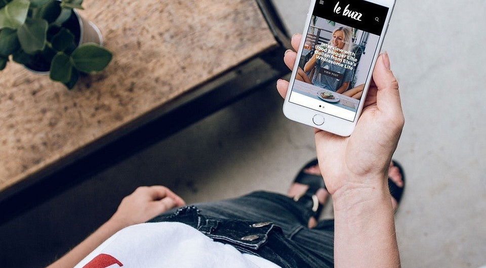 Смартфон с гибким экраном от Samsung, подорожание Интернета в России и унитаз от Билла Гейтса — главные новости за неделю