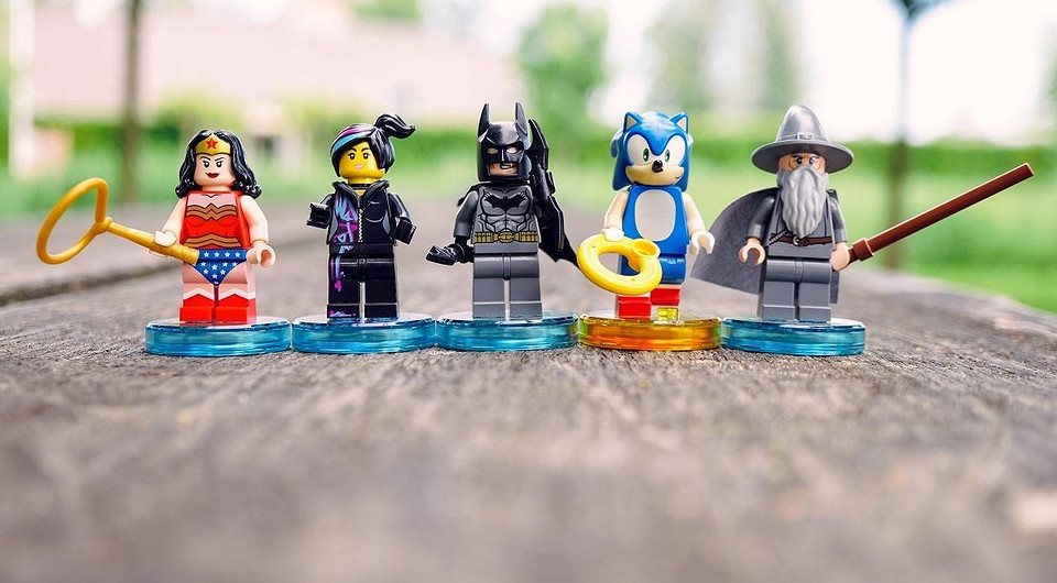 Что подарить ребенку на Новый год: 10 игрушек, которые развлекают и обучают