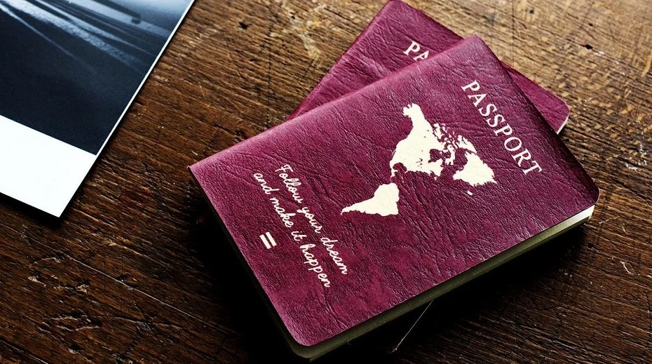 можно ли получить деньги с чужим паспортом займ на полгода на карту в москве