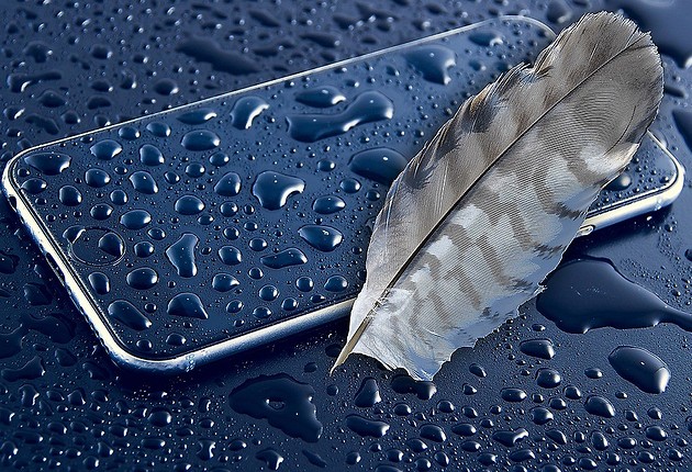 Смартфоны для прогулок под дождем — выбираем лучший из влагозащищенных