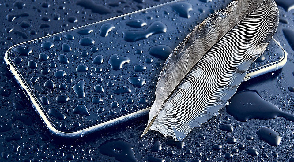 Смартфоны для прогулок под дождем — выбираем лучший из влагозащищенных