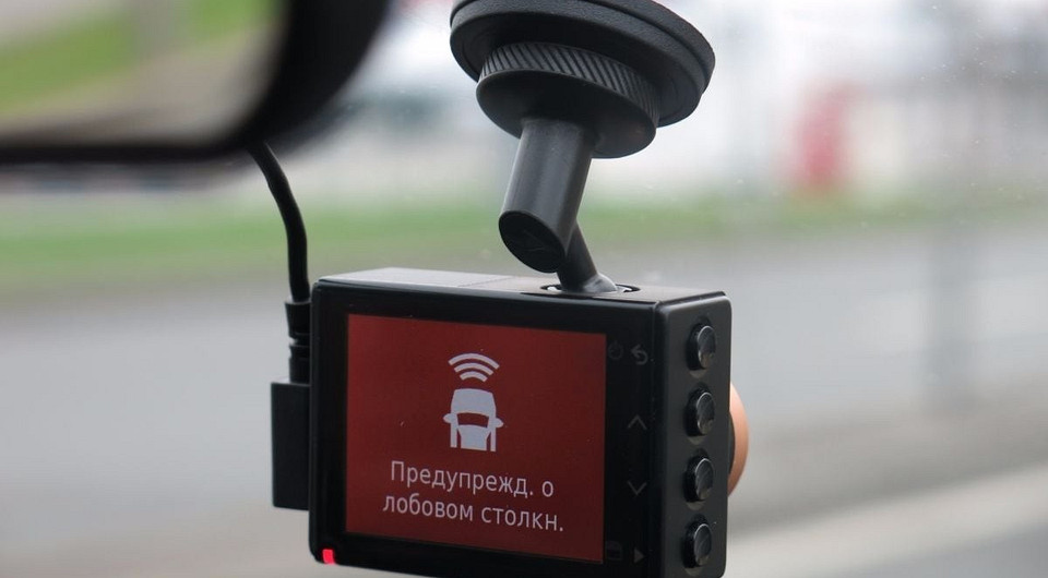 Мини-обзор видеорегистратора Garmin Dash Cam 45