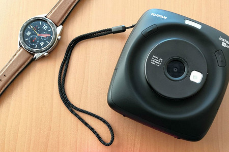 Обзор камеры моментальной печати Instax SQUARE SQ20