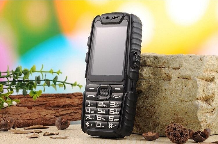 Кнопки с фишками: 5 необычных кнопочных телефонов, которые можно купить