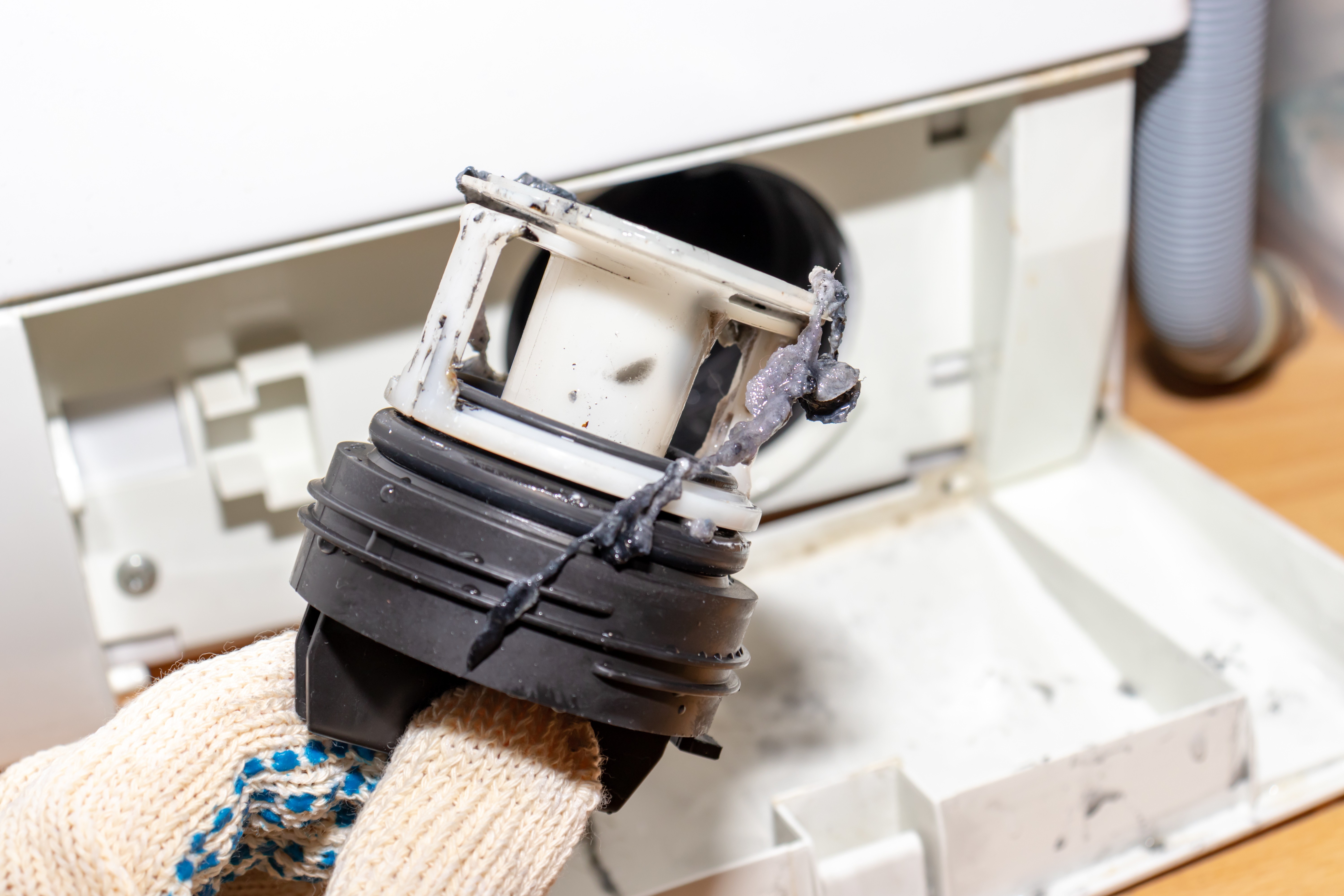 Как прочистить шланг стиральной машины: 3 действенных способа