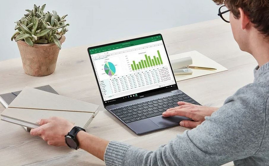 Huawei представила 3 новых ноутбука без рамок