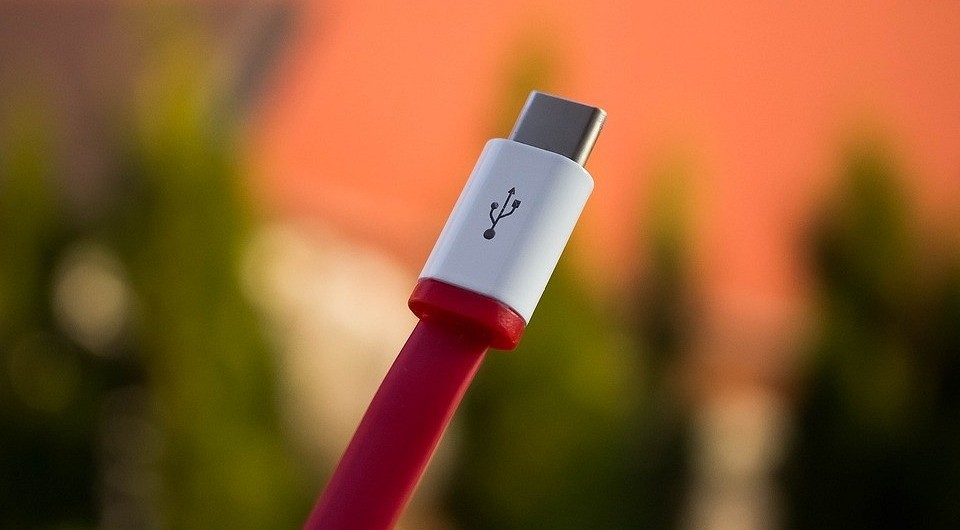 Не опять, а снова: появился новый стандарт USB 3.2