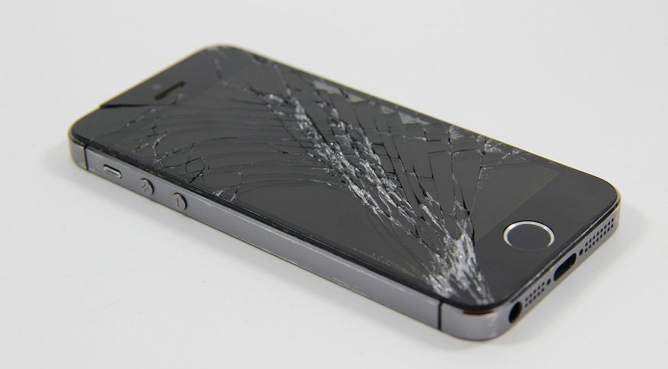 Опыт читателя: сложно ли самостоятельно заменить экран на iPhone?