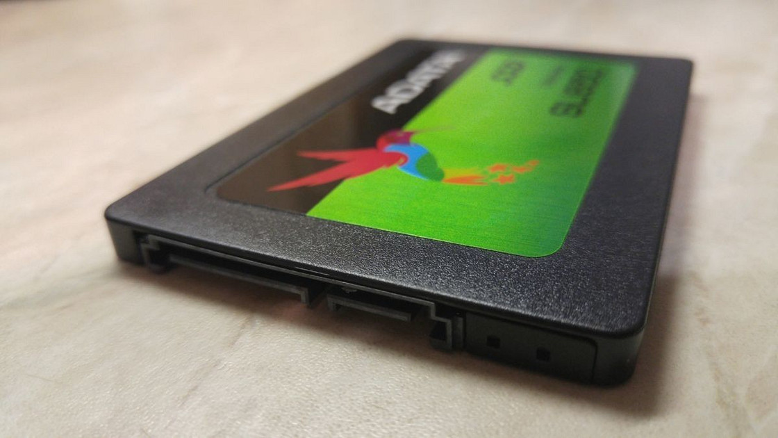  Kingston A2000 
