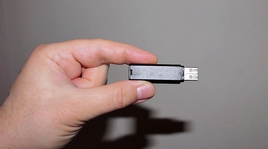 Создайте загрузочный носитель на USB-флешке