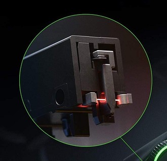 Здесь использован оптические переключатели Razer второго поколения, в которых срабатывание происходит не механическим путем, а за счет прохождения инфракрасного луча через шток при нажати...