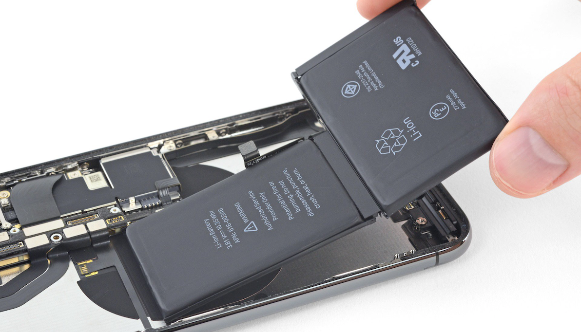Айфон быстро теряет емкость аккумулятора. Iphone x батарея XS zamena. Iphone 11 Pro Battery. Аккумулятор для iphone XS. Iphone x Battery remont.