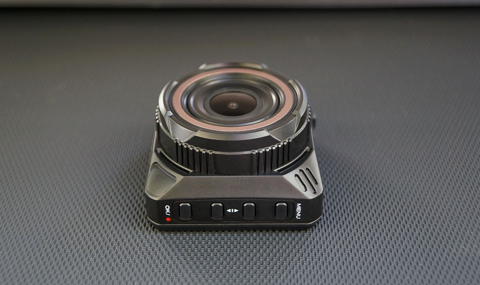 Тест видеорегистратора NAVITEL R650 NV: хорошая ночная съемка и функция веб-камеры