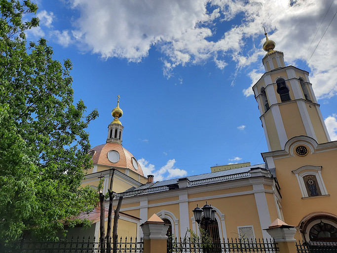 Обзор смартфона Samsung Galaxy M21: хороший дисплей и 6000 мАч