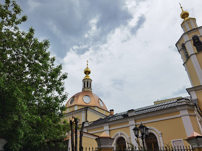 Обзор смартфона HONOR 30 Pro+: флагман с необычным дизайном