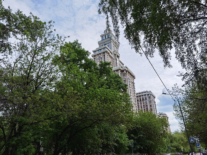 Обзор смартфона HONOR 30 Pro+: флагман с необычным дизайном