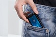 Анонсирован смартфон размером с банковскую карту