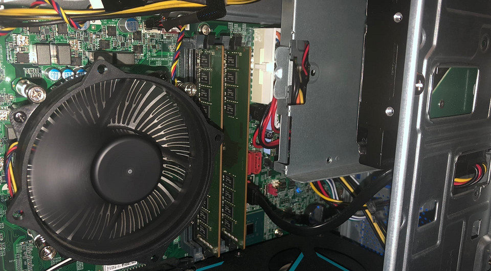 Обзор компактного игрового компьютера Predator Orion 3000