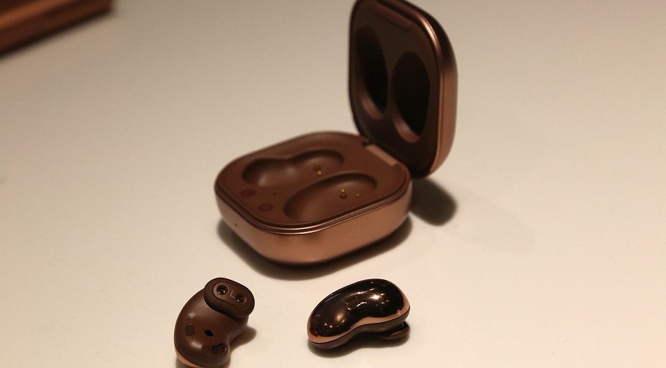 Первый взгляд на новинки Samsung: смартфоны Galaxy Note 20, планшеты и аксессуары