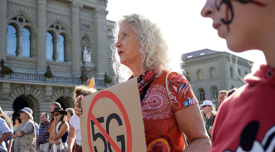 Влияние 5G на здоровье: 3 мифа о вышках и новых смартфонах