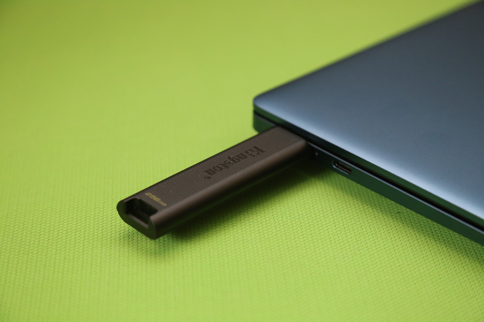 Обзор USB-флешки Kingston DataTraveler Max: на максимальных скоростях Обзор USB-флешки Kingston DataTraveler Max: на максимальных скоростях