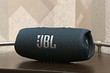 Обзор портативной колонки JBL Charge 5: музыкальный пауэрбанк