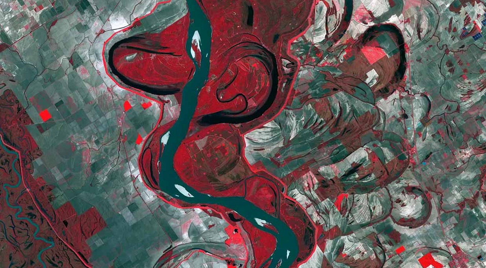 Спутник Terra снял Землю с высоты 700 км — аппарат обнаружил исчезнувшие водоемы и показал, как меняется мир