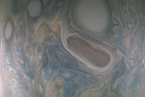 Юпитер с высоты 4200 км — «Юнона» показала изумительные снимки далекой планеты