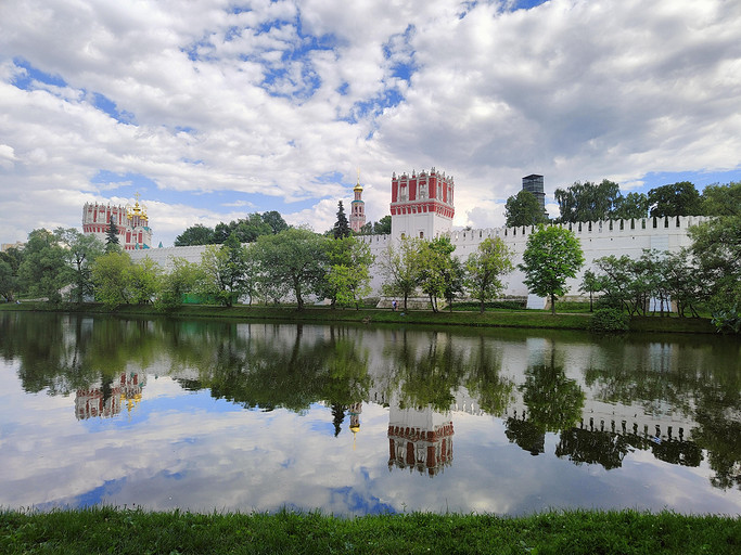 Обзор смартфона realme 8 Pro: 108 Мп в среднем классе