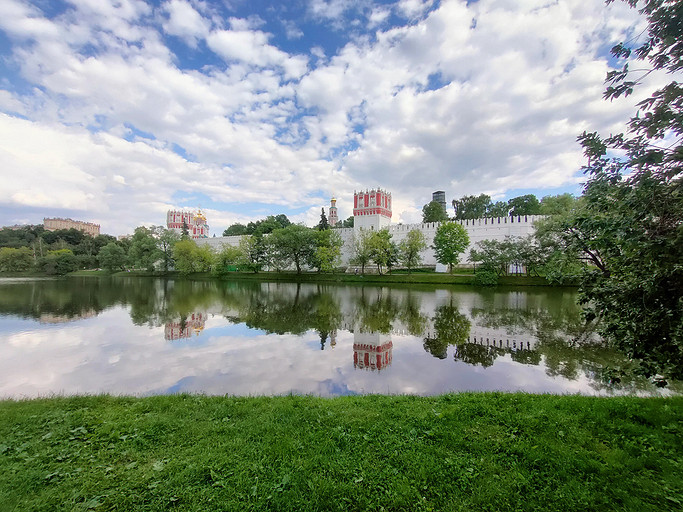 Обзор смартфона realme 8 Pro: 108 Мп в среднем классе