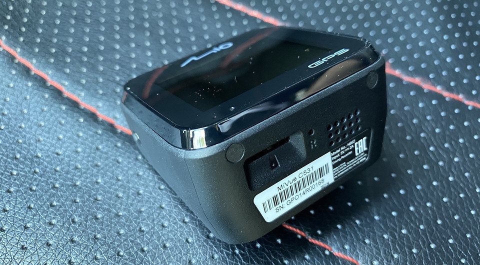 Обзор видеорегистратора Mio MiVue C531: снимает видео, предупреждает о камерах