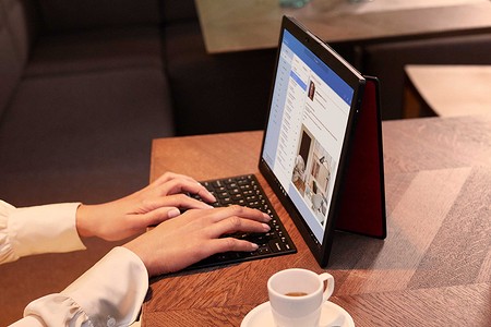 Обзор Lenovo ThinkPad X1 Fold: чем интересен складной ноутбук?