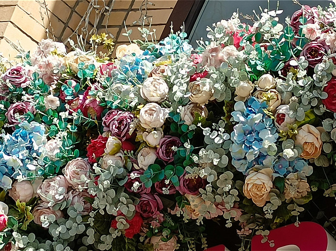 Обзор смартфона Vivo V21: необычный дизайн и селфи в 44 Мп