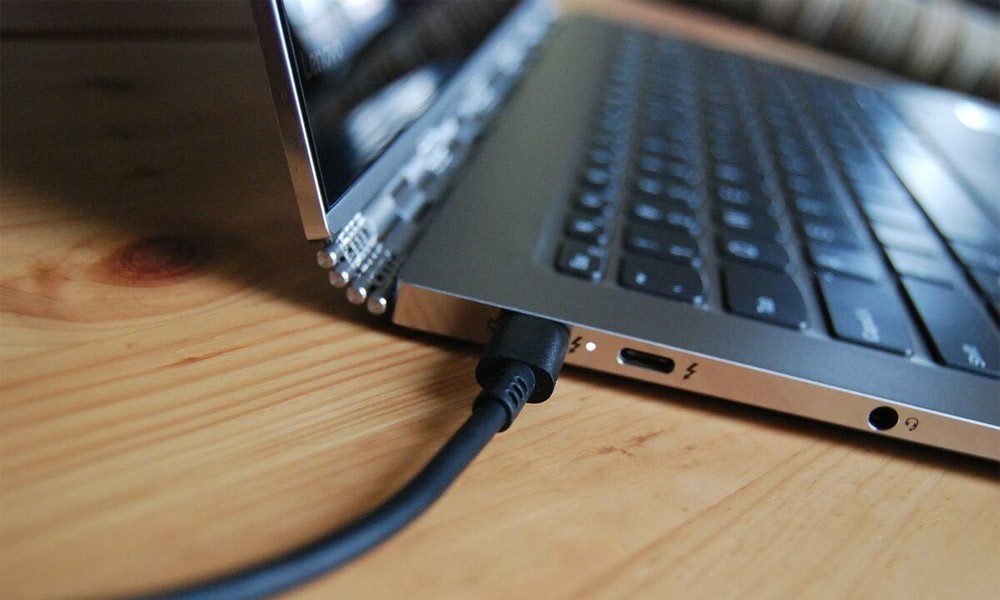 Как правильно подобрать автомобильное зарядное устройство для ноутбука?