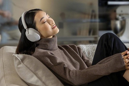 Лучшие беспроводные: рейтинг наушников 2025 года