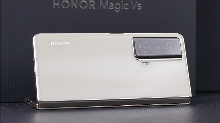 Представлен флагманский HONOR Magic Vs  самый автономный гибкий смартфон в мире