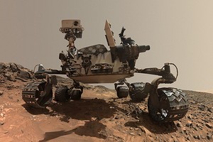 Curiosity показал, как плывут облака над Марсом — прекрасный красный мир
