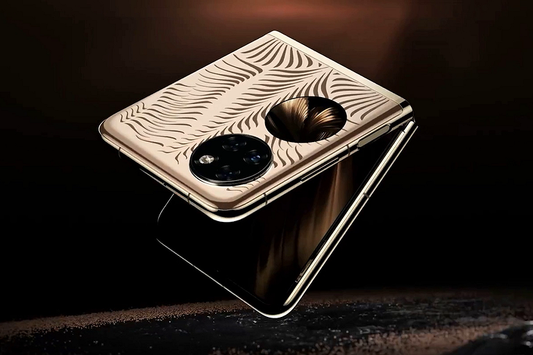 Стильный HUAWEI P50 Pocket с гибким дисплеем привезли в Россию — за него просят 129 999 рублей