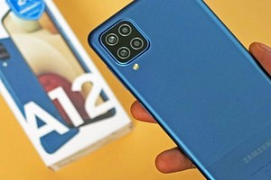 Самым продаваемым смартфоном 2021 года стал Samsung Galaxy A12, на втором месте iPhone 12