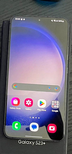 Ультрафлагман Samsung Galaxy S23 Ultra показали на живых фото — 200 Мп и запись видео в 8К