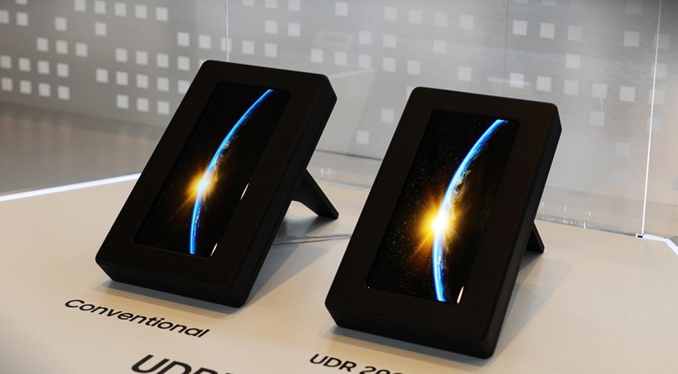 Samsung разрабатывает новые фосфоресцентные OLED-панели для Galaxy Z Flip7 и Galaxy Z Fold7, но они будут выгорать быстрее