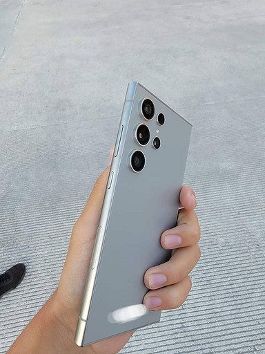 Samsung Galaxy S24 Ultra показали на живых фотографиях за два месяца до презентации