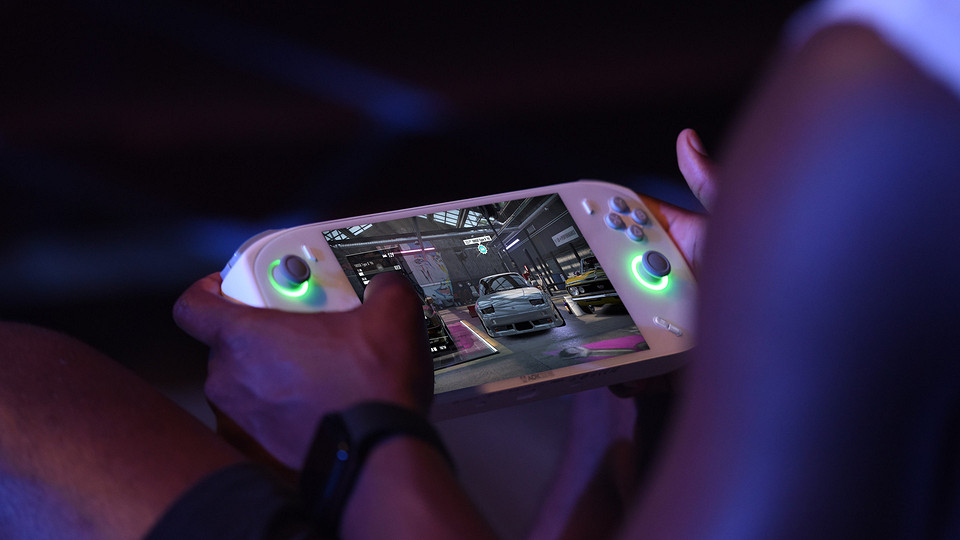 Представлена портативная консоль AOKZOE A2 с процессором AMD Ryzen 7840U