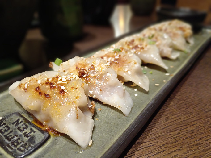 Обзор смартфона HONOR X8а: удобный формат и камера 100 Мп