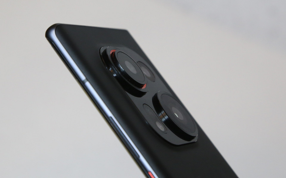 Обзор смартфона TECNO PHANTOM X2 Pro: флагман с выдвижным объективом