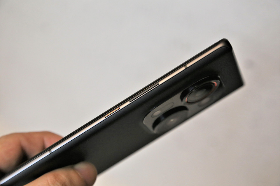 Обзор смартфона TECNO PHANTOM X2 Pro: флагман с выдвижным объективом