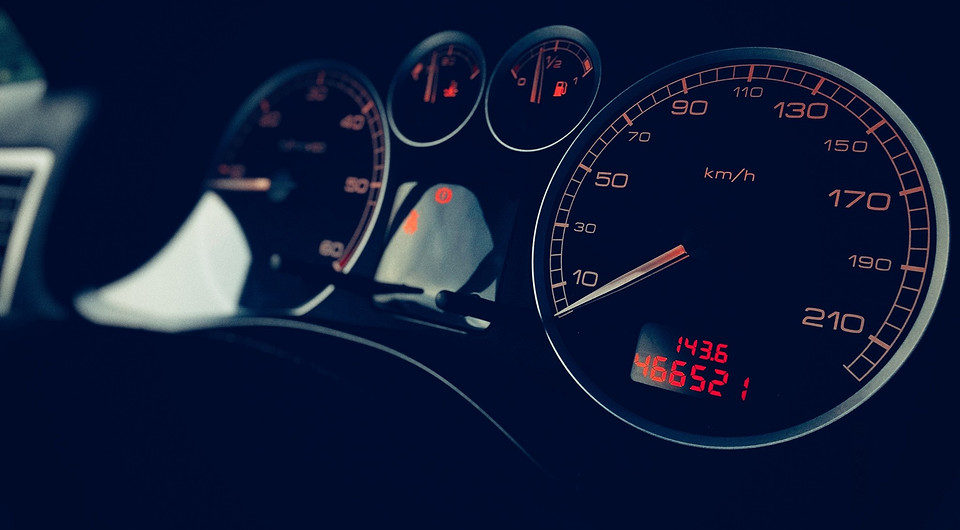 Магия цифр: как скручивают пробег автомобиля и как узнать реальные цифры