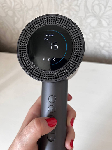 Обзор REMEZ Model S: фен-стайлер с точной настройкой температуры
